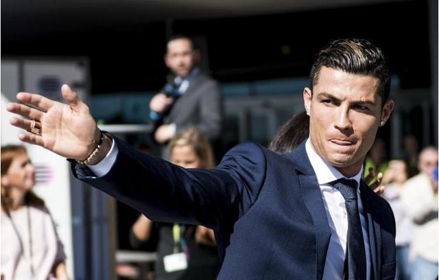 baz 和 kyousuke 在与八名主播的对抗中作弊 — 他们如何赢得 AWP Dragon Lore